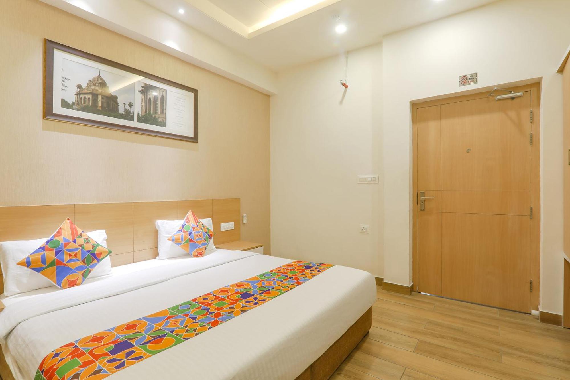 Fabhotel Raghubar Kripa Lucknow Eksteriør billede