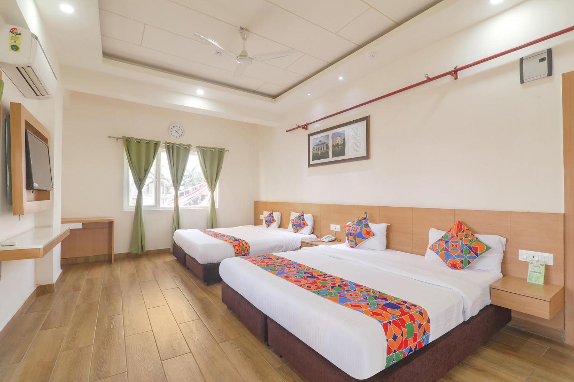 Fabhotel Raghubar Kripa Lucknow Eksteriør billede